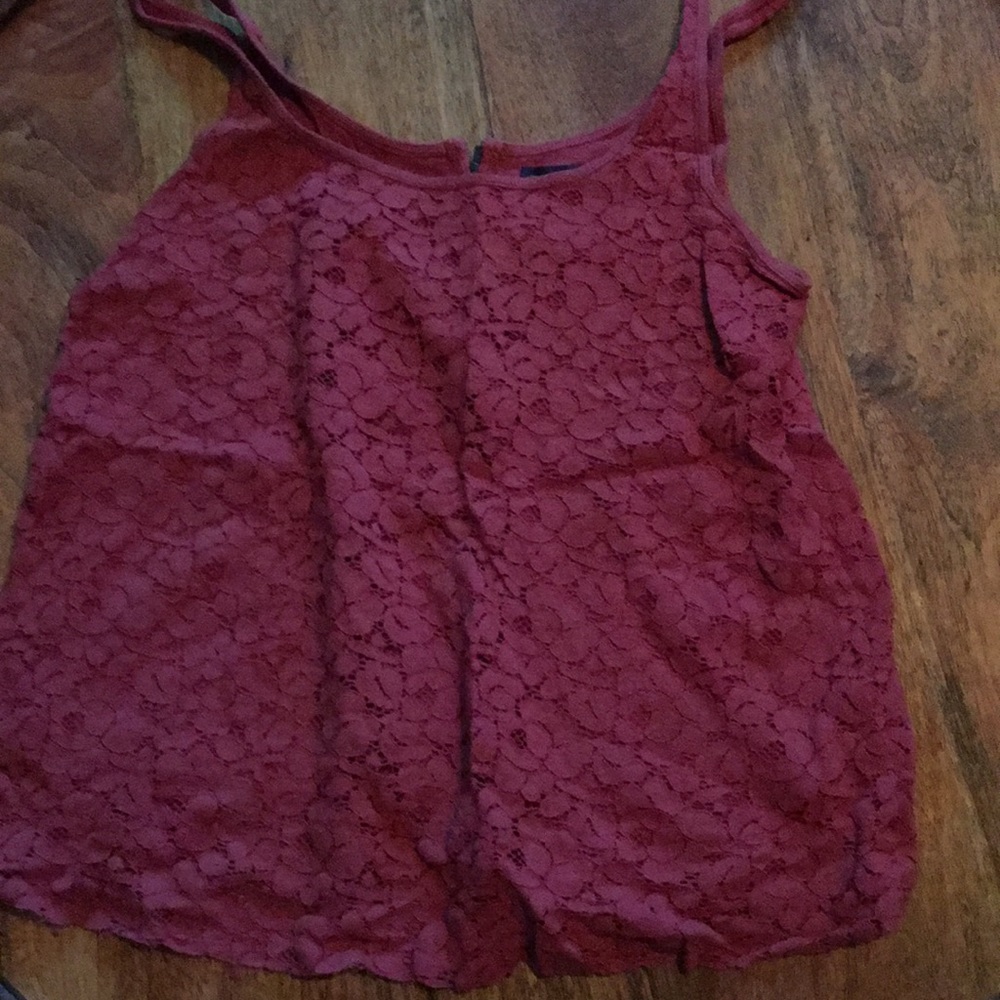 American Eagle Floral Like lace tank